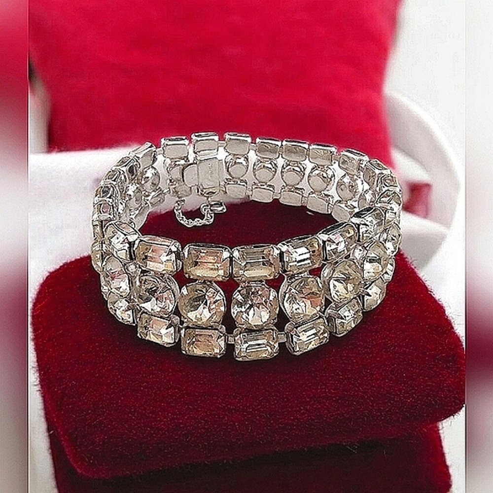 Eisenberg Crystal Rhinestone Headlight Bracelet Signed - Picture 4 of 15